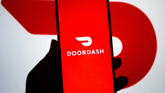 DoorDash加码AI新功能：用户上传图片、输入文字指令即可点餐、预约餐厅