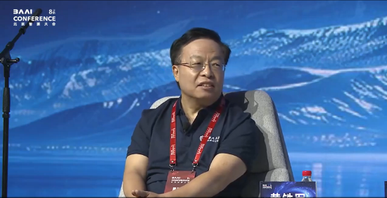 北大教授黄铁军：控制AI不现实，人类与智能体应在“理性世界”中共存